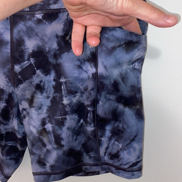 Athleta Salutation Stash Shorts - Picture 3 of 6